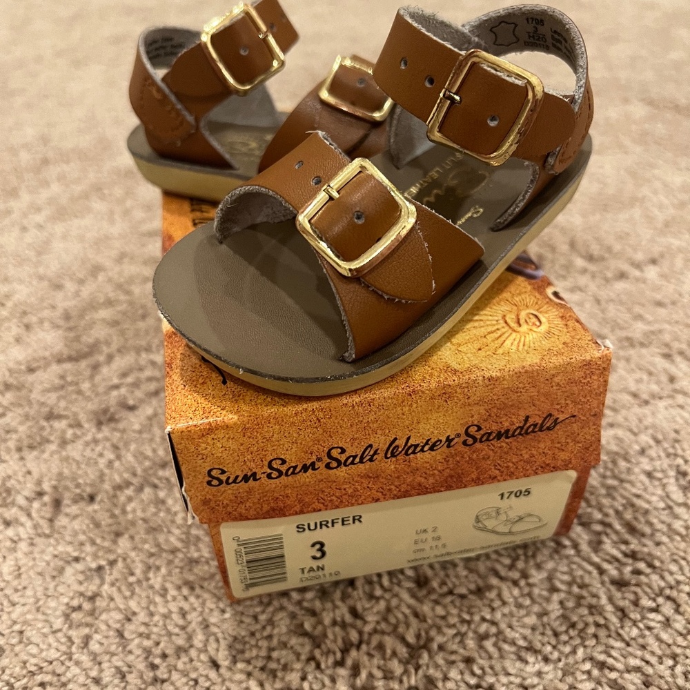 Sun sand salt water sandals tan size 3 surfer